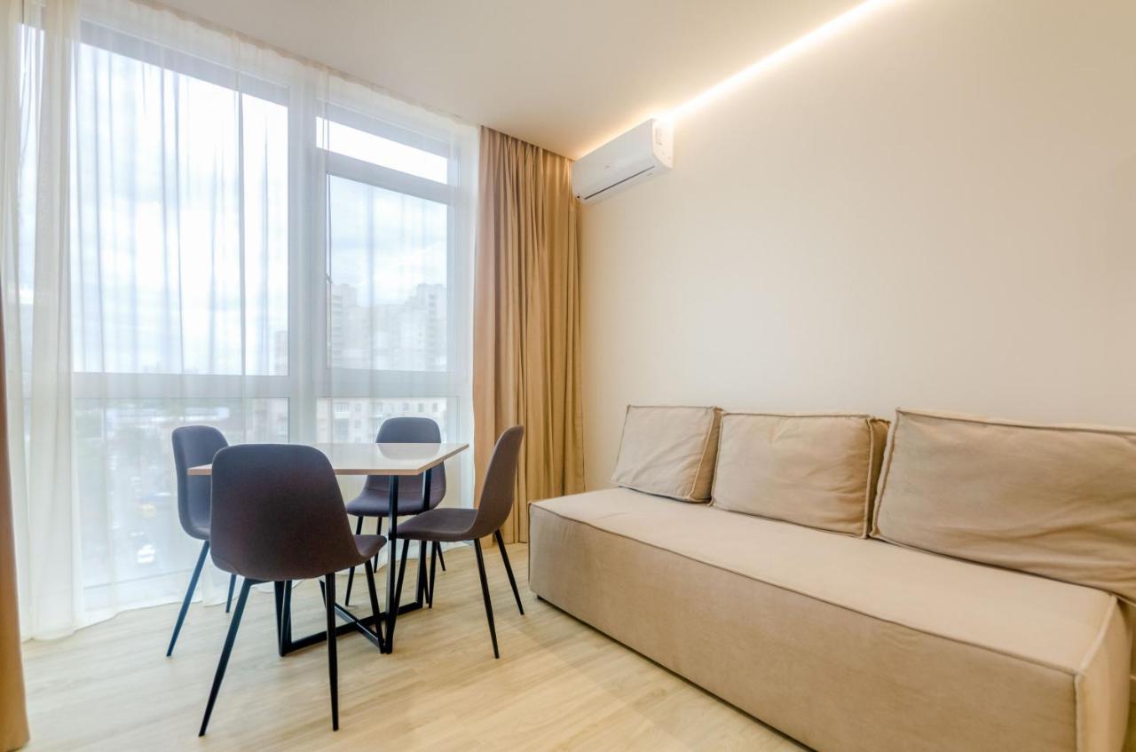 Petrovdom 85-141-122-38 Apartments In The Rc "French Quarter" Kyiv Exterior photo